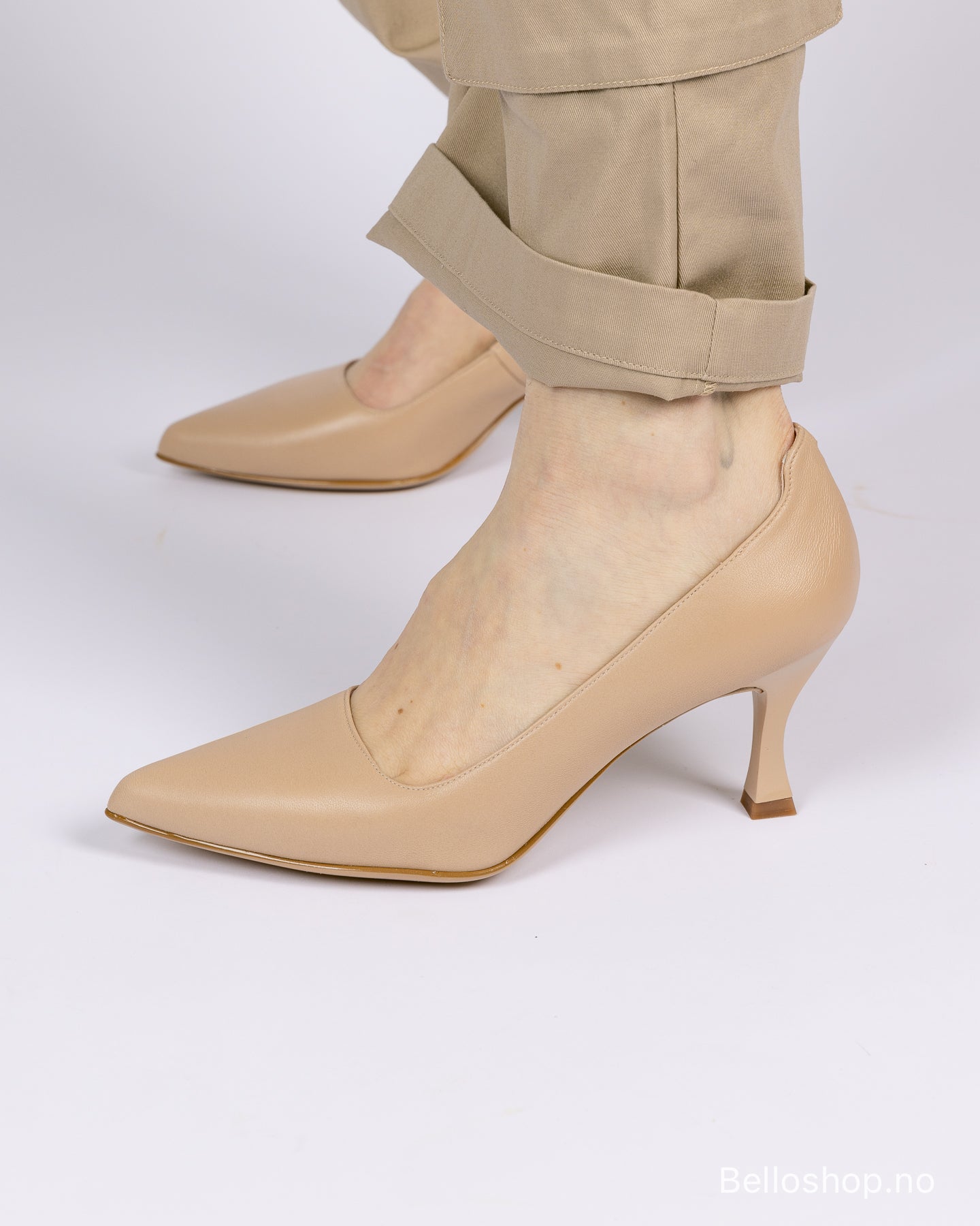 Unisa on sale nude pumps